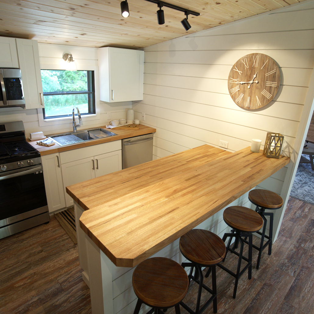 New mobile home kitchen countertop as part of Renovation Hunters’ Project Linesville.
